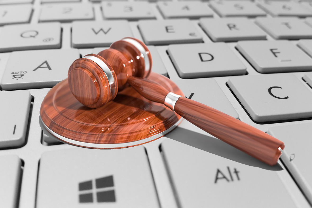 التنظيم القانوني لـ التجارة الإلكتروني